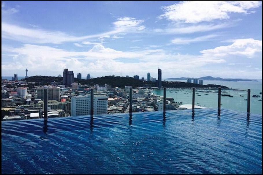 The Base Central Pattaya Esterno foto
