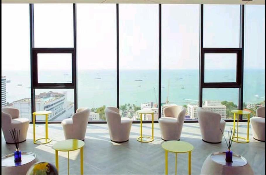 The Base Central Pattaya Esterno foto
